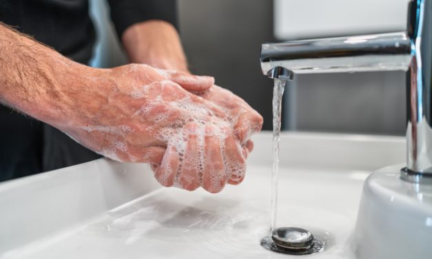 Hoe vaak moet je je handen wassen tegen corona?